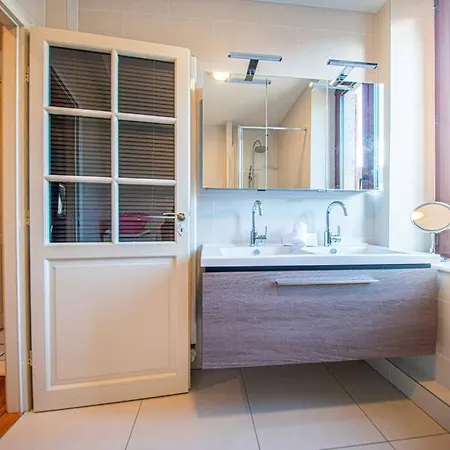 Le Grand Geromois - Spacious - Private Parking Apartment *