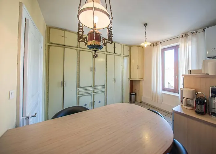 Le Grand Geromois - Spacious - Private Parking Apartment *